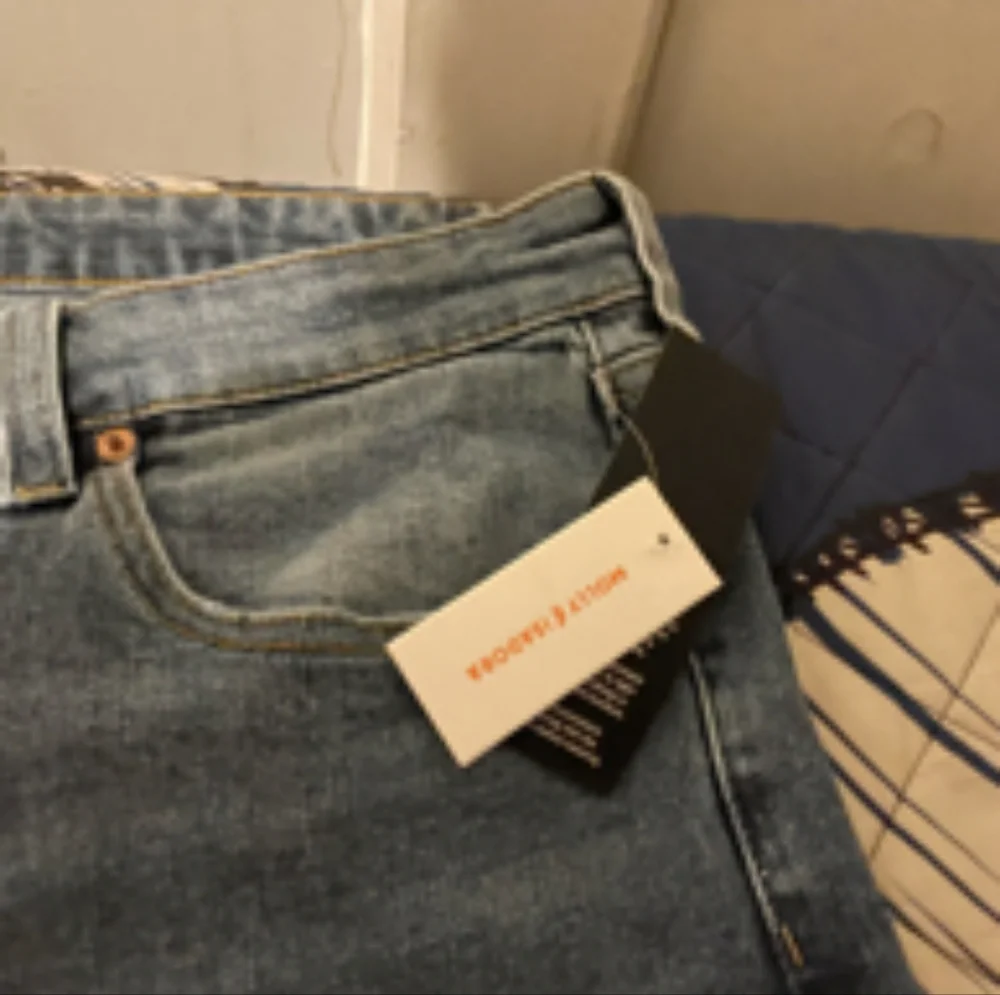 Clothes - Picture 4 of 4
